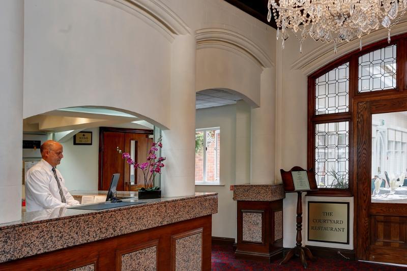 The Birch Hotel Haywards Heath Ngoại thất bức ảnh