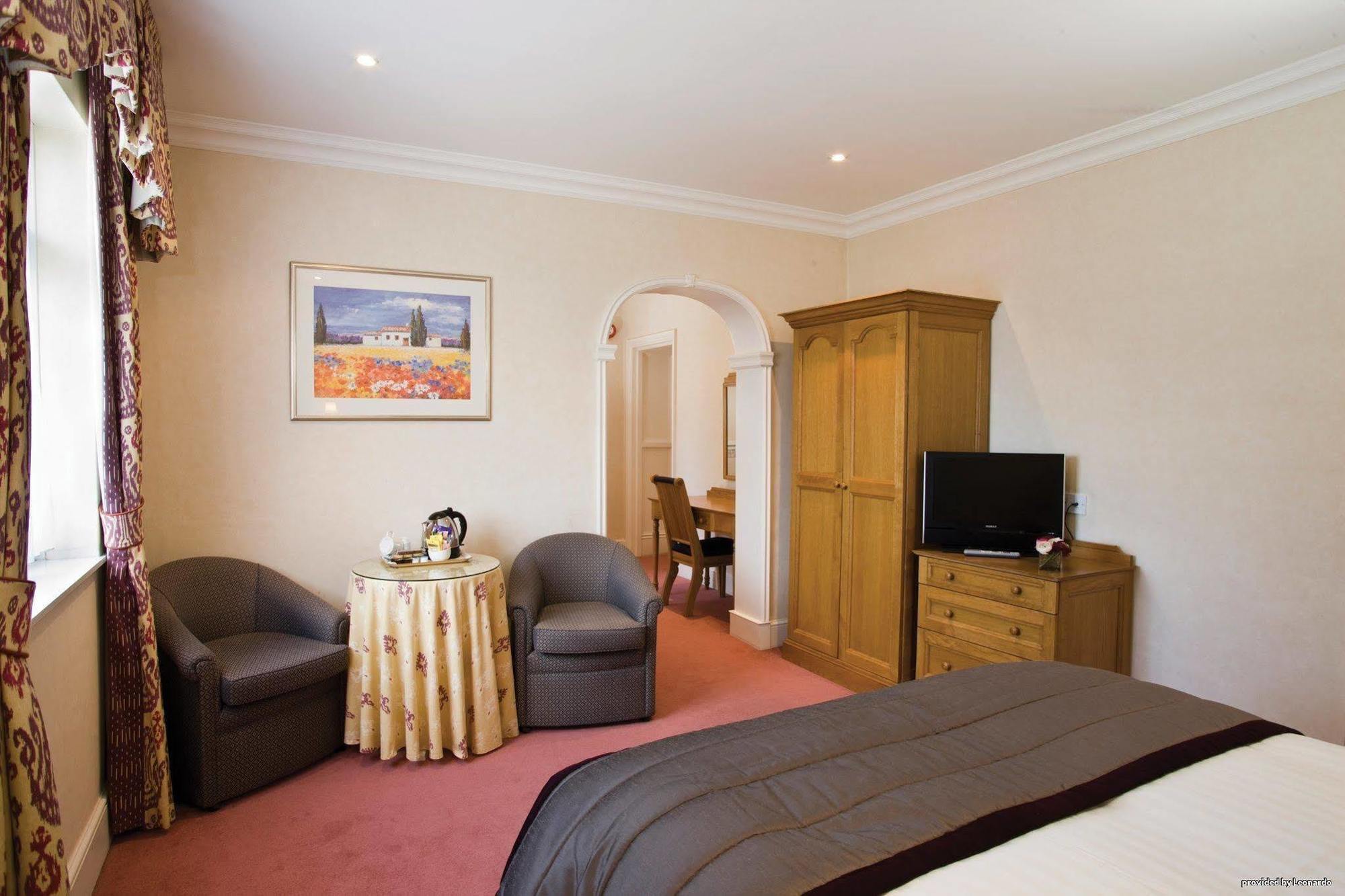The Birch Hotel Haywards Heath Phòng bức ảnh